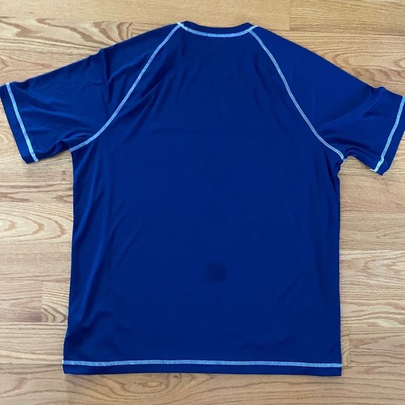 Amazon Essentials Men's Short-Sleeve Quick-Dry UPF 50 Swim Tee (XL) - Picture 5 of 6